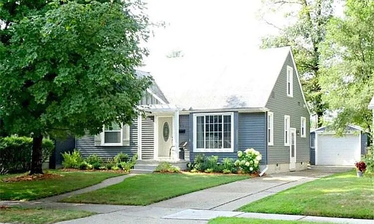 1022 Lawndale Dr photo 1