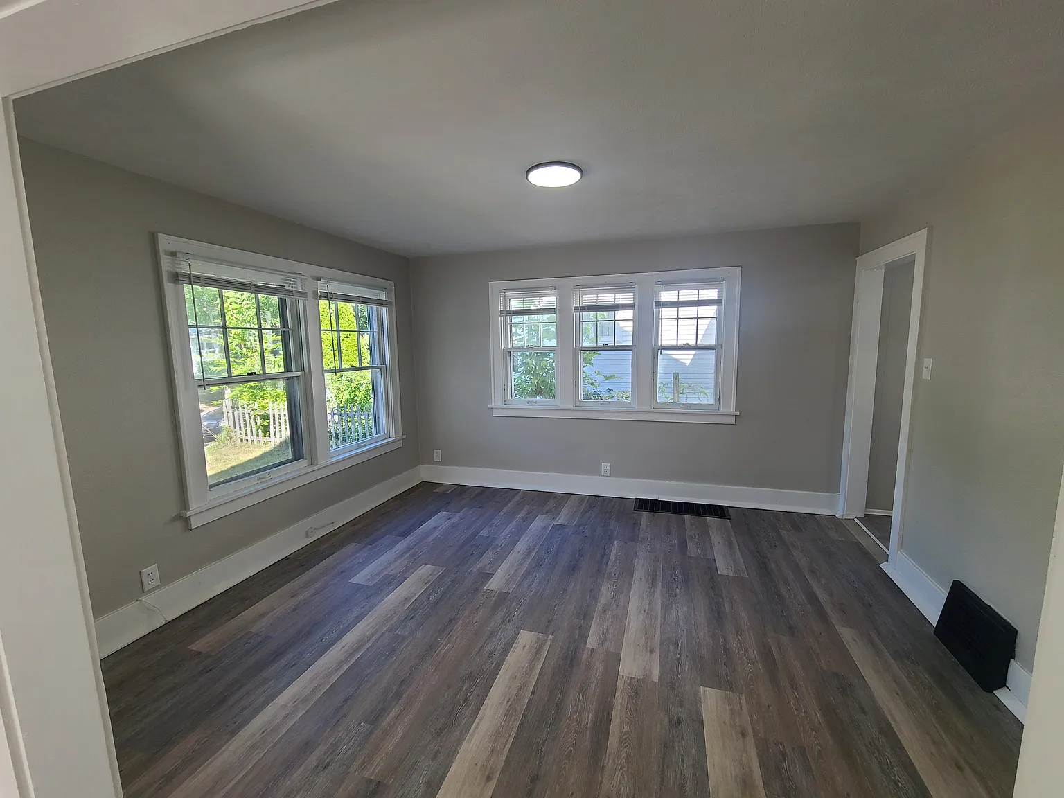 4 bed, 2.5 bath, 1648 sqft, $1,700 — Photo 4