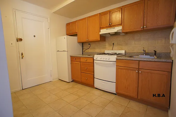 Rented by Kaled Management Corp | media 29