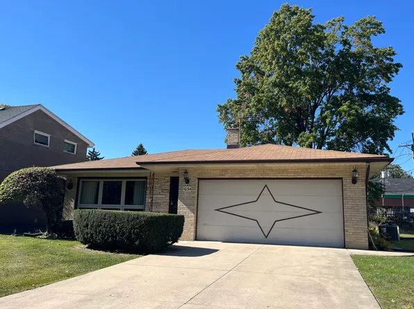 1034 Meadowcrest Rd, La Grange Park, IL 60526