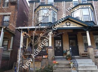 230 Buckingham Pl, Philadelphia, PA 19104