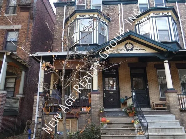 230 Buckingham Pl, Philadelphia, PA 19104