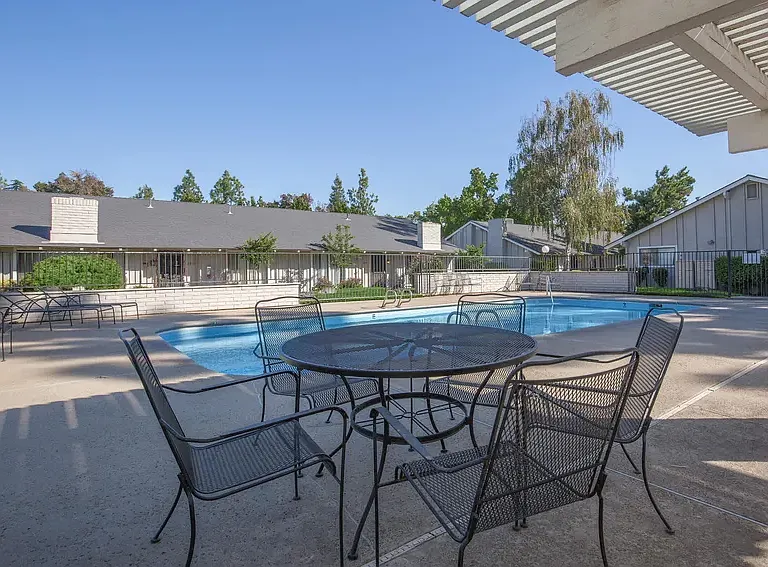 Bear Creek Manor/Bear Creek Terrace — Photo 8