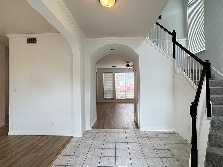3024 Sawtooth Dr — Photo 5