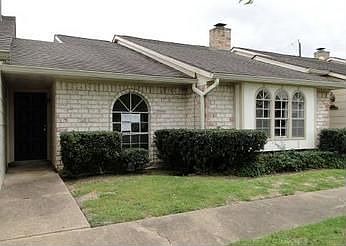 1st image of 32 Baron Ln