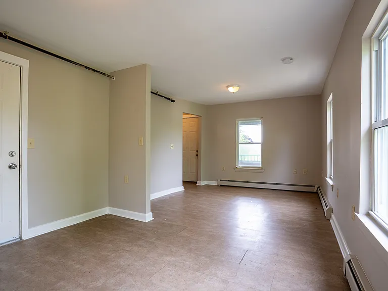 4 Lebanon Ct #C — Photo 7