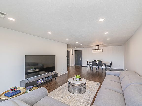 5th image of 5501 Lincoln Ave Unit 508
