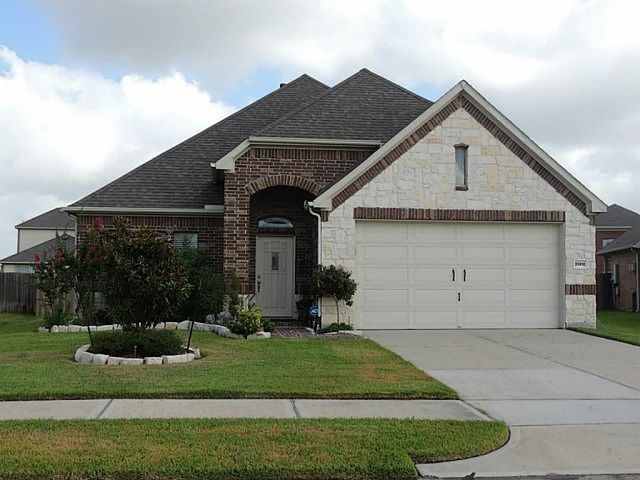 1st image of 25910 Westbourne Dr