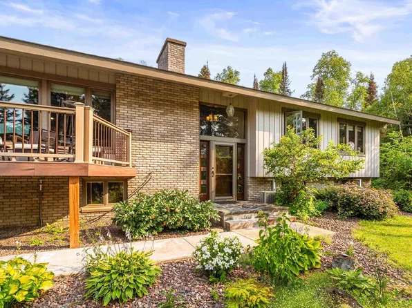 1521 Highway 61 E, Grand Marais, MN 55604