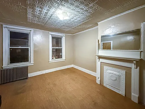 164 Griffith St #2 Photo 1
