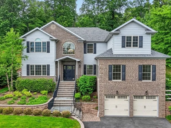 74 Haggerty Dr, West Orange Twp., NJ 07052
