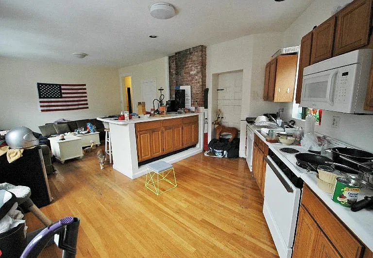 69 Gainsborough St #4 — Photo 5