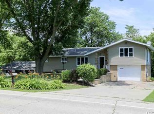 6526 Asbury Rd, Asbury, IA 52002