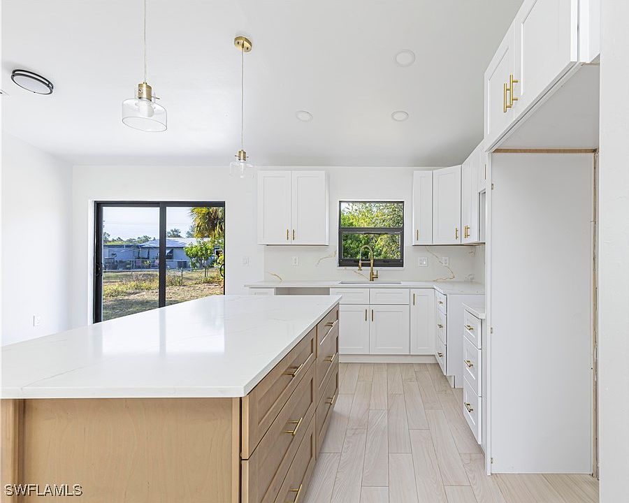 1st image of 604 Montclair Ave S