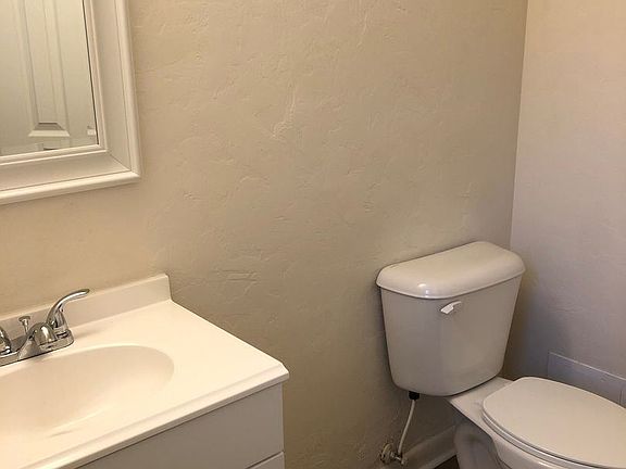 5th image of 110 SE 8th St #12