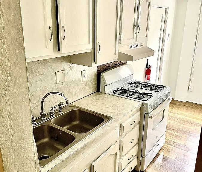 155 W River Streetsuite #C-2 — Photo 6