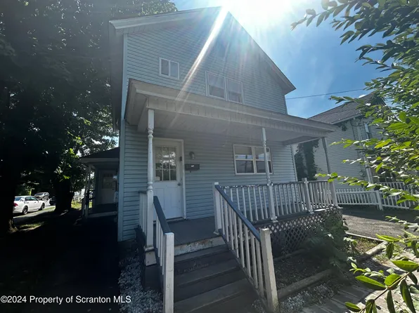 344 Delaware St, Jermyn, PA 18433