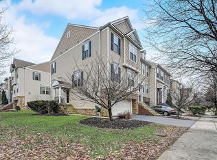 2844 Acarie Dr, Columbus, OH 43219