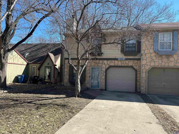 312 Birch Ln, Lawrence, KS 66044