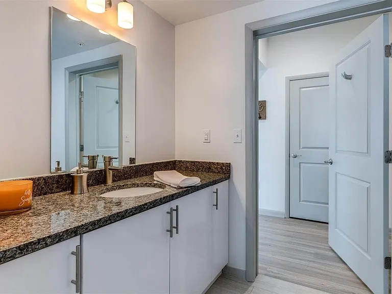 East 51 At Rocketts Landing — Photo 27