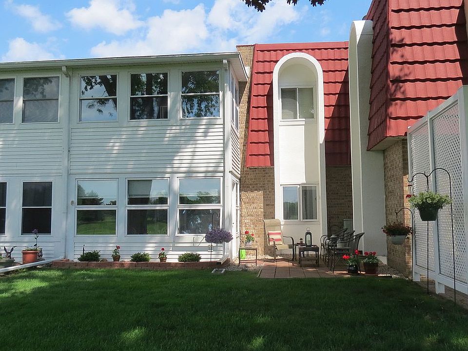patio with golf course view
