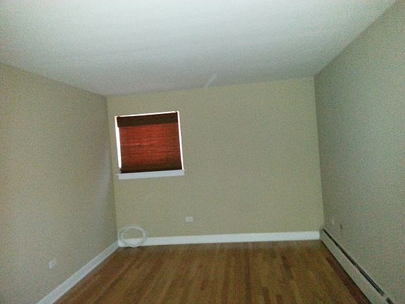 2nd image of 935 8th Ave APT 8