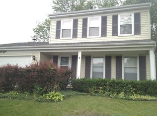 658 Shining Waters Dr, Carol Stream, IL 60188