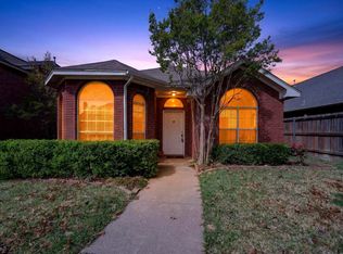 2207 Dallas Dr, Carrollton, TX