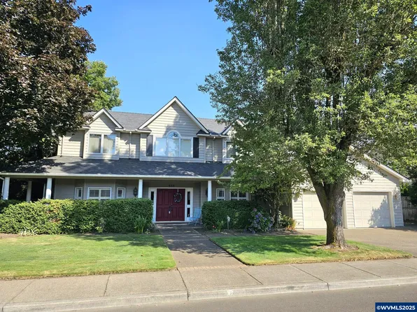 886 N Baker St, Canby, OR 97013