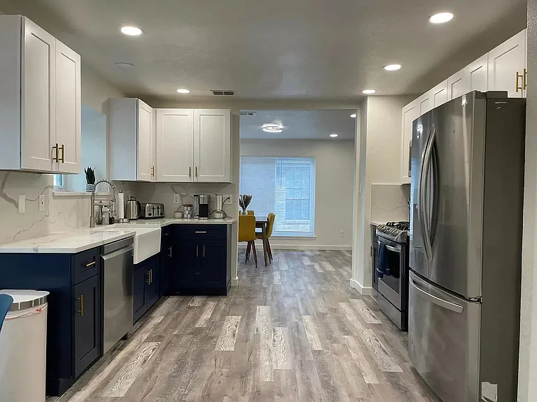 2502 Tracy Cv — Photo 12