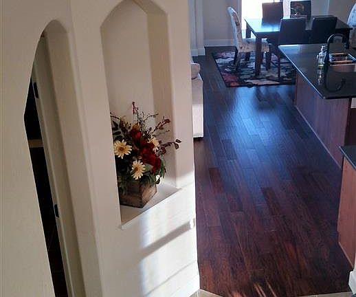2nd image of 909 Meadowlark Dr