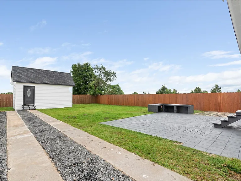 1244 Road 5705 — Photo 4