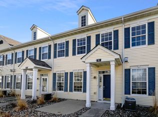 761 Cobblestone Way, Shakopee, MN 55379