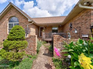 7936 Hill Rd, Knoxville, TN 37938