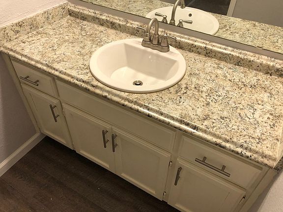 3rd image of 8710 Welles Hbr