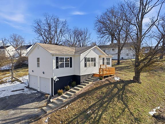 3rd image of 171 Rolling Acres Dr