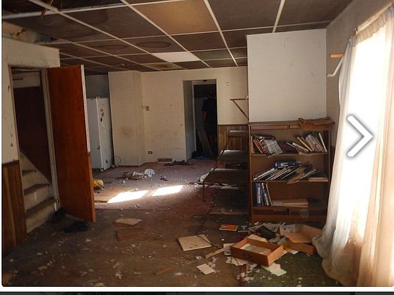 3rd image of 256 Fountain St E