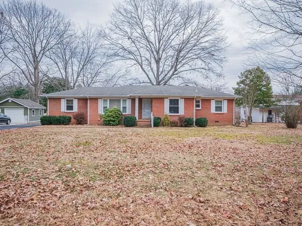 404 Westwood Dr, Tullahoma, TN 37388