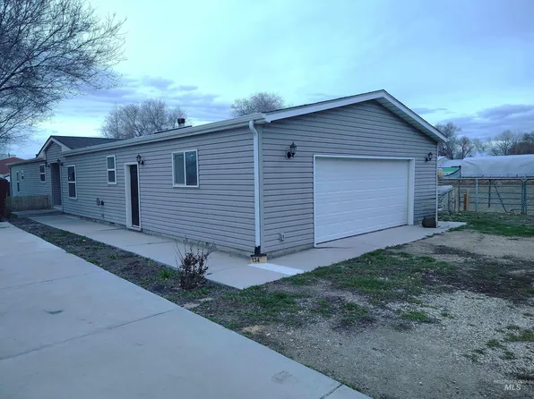 134 1st St N, Nampa, ID 83687