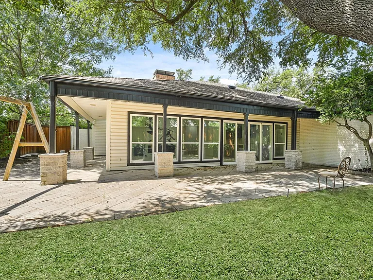 7103 Blythdale Dr — Photo 32