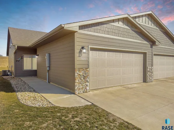 7420 E 45th St, Sioux Falls, SD 57110