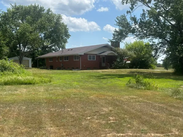 1805 Marion St, Carterville, IL 62918