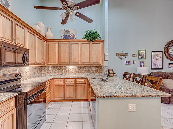 2nd image of 1060 Summit Place Circle #D