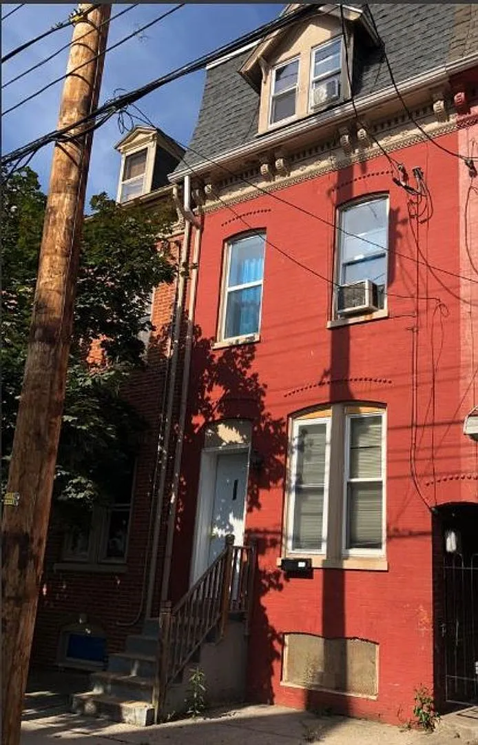 Welcome to 111 S Pershing Ave in York, PA! — Photo 1
