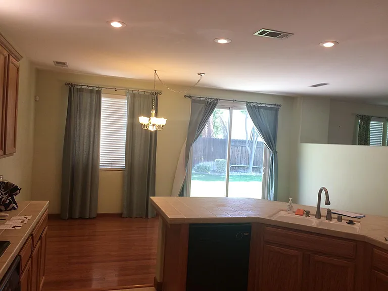 604 Vermillion Dr — Photo 10