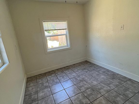 4th image of 3643 Dakota Ave