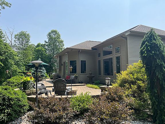 4th image of 2450 Red Oak Ct