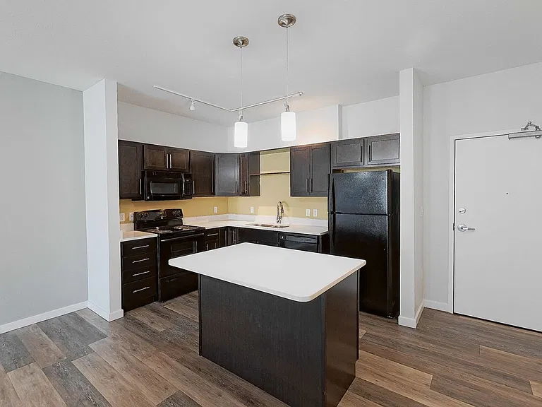 River Rock Apartments — Photo 54