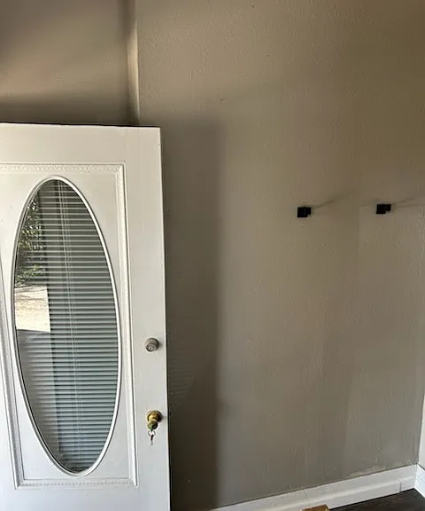 1027 W Mistletoe Ave #2 — Photo 5