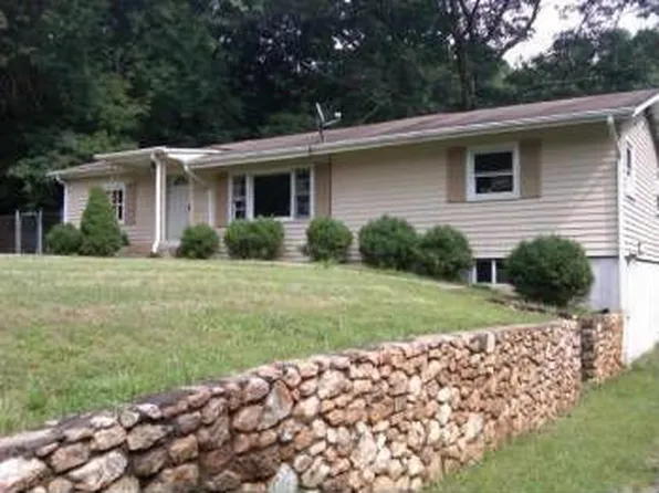 433 Dogwood Hill Rd, Boones Mill, VA 24065